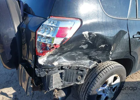 2011 Toyota Rav4 z USA, uszkodzony, nr VIN 2T3BF4DV0BW102014